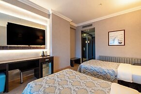 216 Castle Hotel