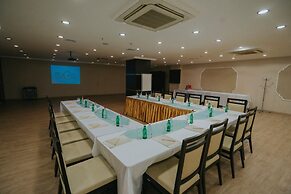 Ener Old Castle Resort Hotel