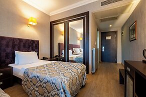 216 Castle Hotel