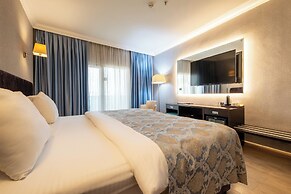 216 Castle Hotel