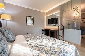 216 Castle Hotel