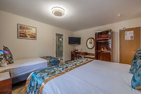 Muthu Fort William Hotel