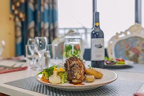 Muthu Fort William Hotel