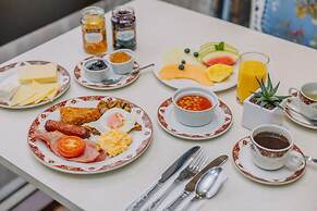 Muthu Fort William Hotel