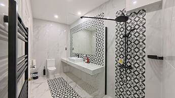 Muthu Fort William Hotel