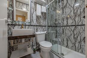 Muthu Fort William Hotel