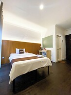 Tuju Abuserin Syariah