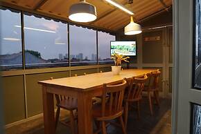 Tuju Abuserin Syariah