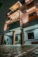 Tuju Abuserin Syariah