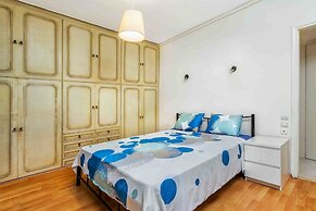 Central Stylish Apartment