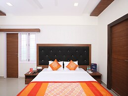 Capital O 14043 Hotel Star Holiday