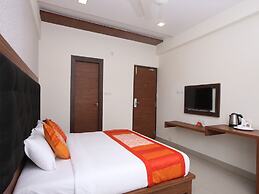 Capital O 14043 Hotel Star Holiday