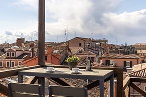 Arsenale Canal View Apartments