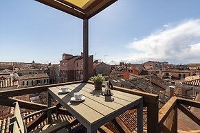 Arsenale Canal View Apartments