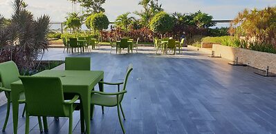 Mactan Newtown with Ocean View