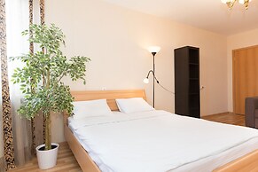 Apartments on Volzhskaya emb 25 - apt 9
