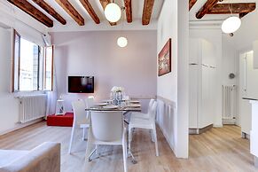 Rialto Botteri Apartments