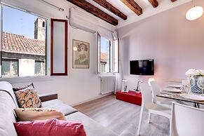 Rialto Botteri Apartments