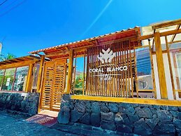 Hotel Coral Blanco