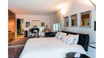 Perfect Athenian Villa