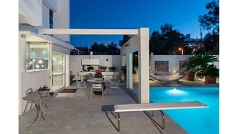 Perfect Athenian Villa