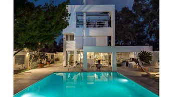 Perfect Athenian Villa