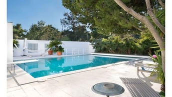 Perfect Athenian Villa