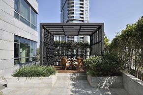 Four Seasons Hotel Bengaluru at Embassy One