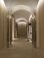 Four Seasons Hotel Bengaluru at Embassy One