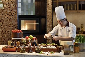 Four Seasons Hotel Bengaluru at Embassy One