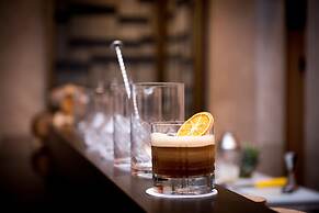 Four Seasons Hotel Bengaluru at Embassy One