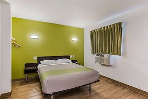 Motel 6 Jacksonville, FL - South