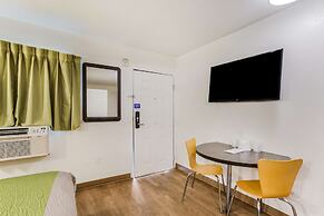 Motel 6 Jacksonville, FL - South