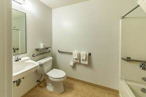 Studio 6 Greensboro, NC - I-40