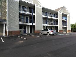 Studio 6 Greensboro, NC - I-40