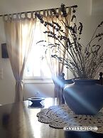 Avissalou Apartments