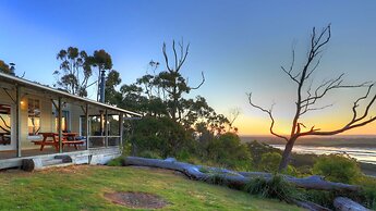 Island View Spa Cottage
