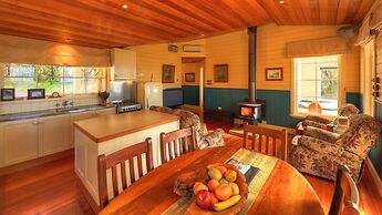 Island View Spa Cottage