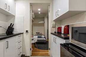 ReadySet Apartments on Anthony