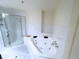 ReadySet Apartments on King