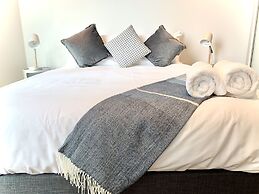 ReadySet Apartments at Lighthouse