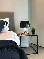 ReadySet Apartments at Lighthouse