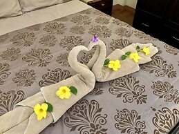 Pal-Watson Apartments