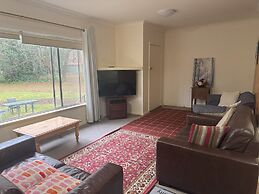 Ovensview On Riverside