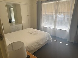 Ovensview On Riverside