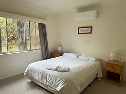 Ovensview On Riverside