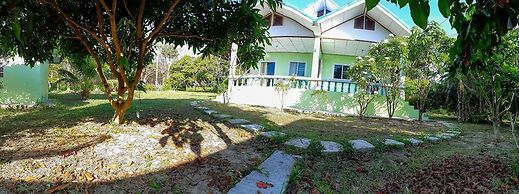 T and T House - Adults Only