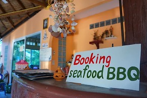 T and T House - Adults Only