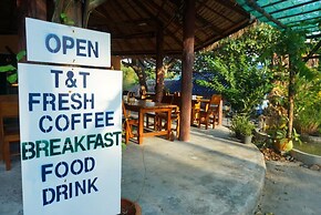 T and T House - Adults Only