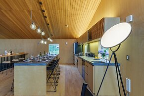 Foxwood E by H2 Life